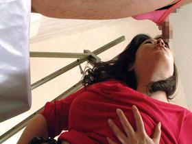 美術教室でデッサン中の人妻さんにセンズリ鑑賞してもらったら・・・4時間 サンプル動画サムネイル